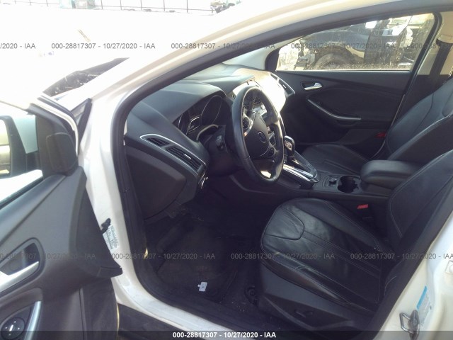 Photo 4 VIN: 1FADP3N21DL210190 - FORD FOCUS 