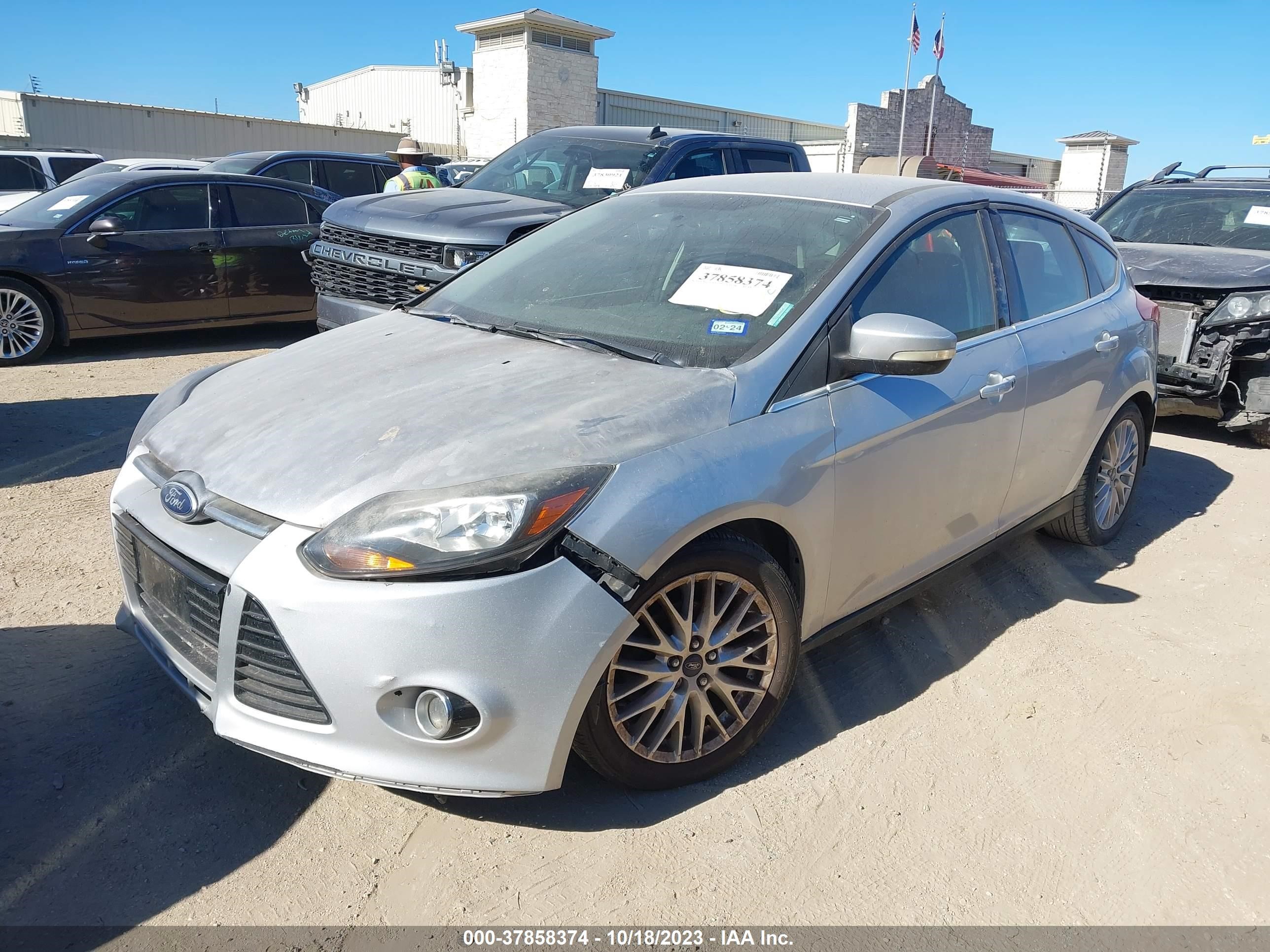 Photo 1 VIN: 1FADP3N21EL399067 - FORD FOCUS 