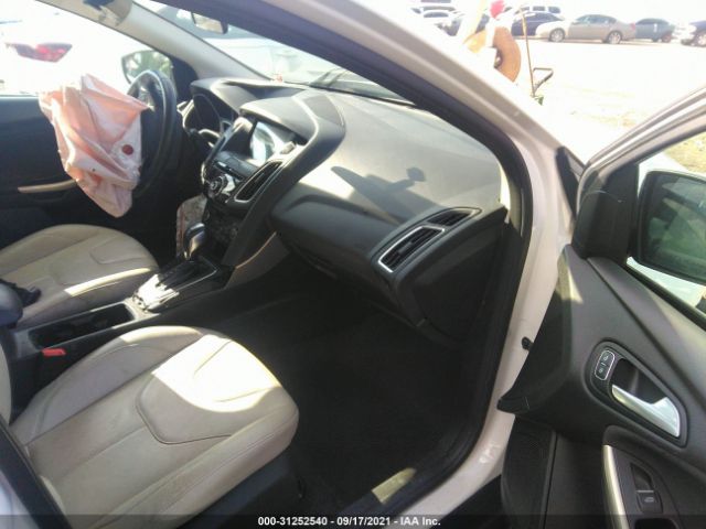 Photo 4 VIN: 1FADP3N21GL406599 - FORD FOCUS 