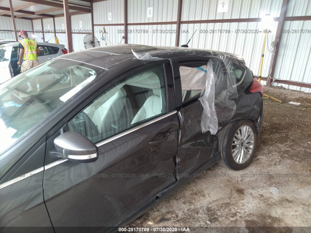 Photo 5 VIN: 1FADP3N21JL326520 - FORD FOCUS 