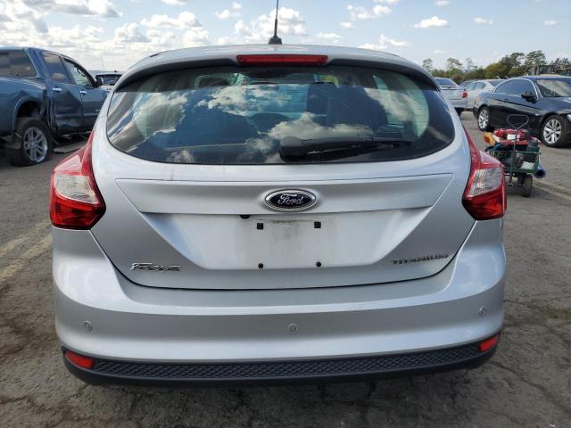 Photo 5 VIN: 1FADP3N22DL103696 - FORD FOCUS TITA 