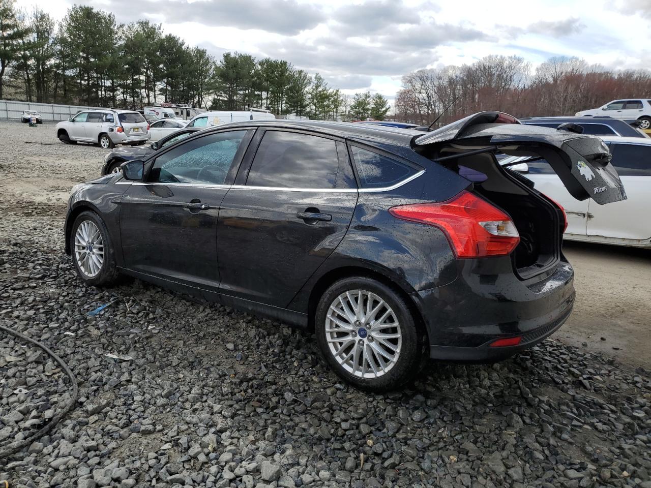 Photo 1 VIN: 1FADP3N22DL103830 - FORD FOCUS 