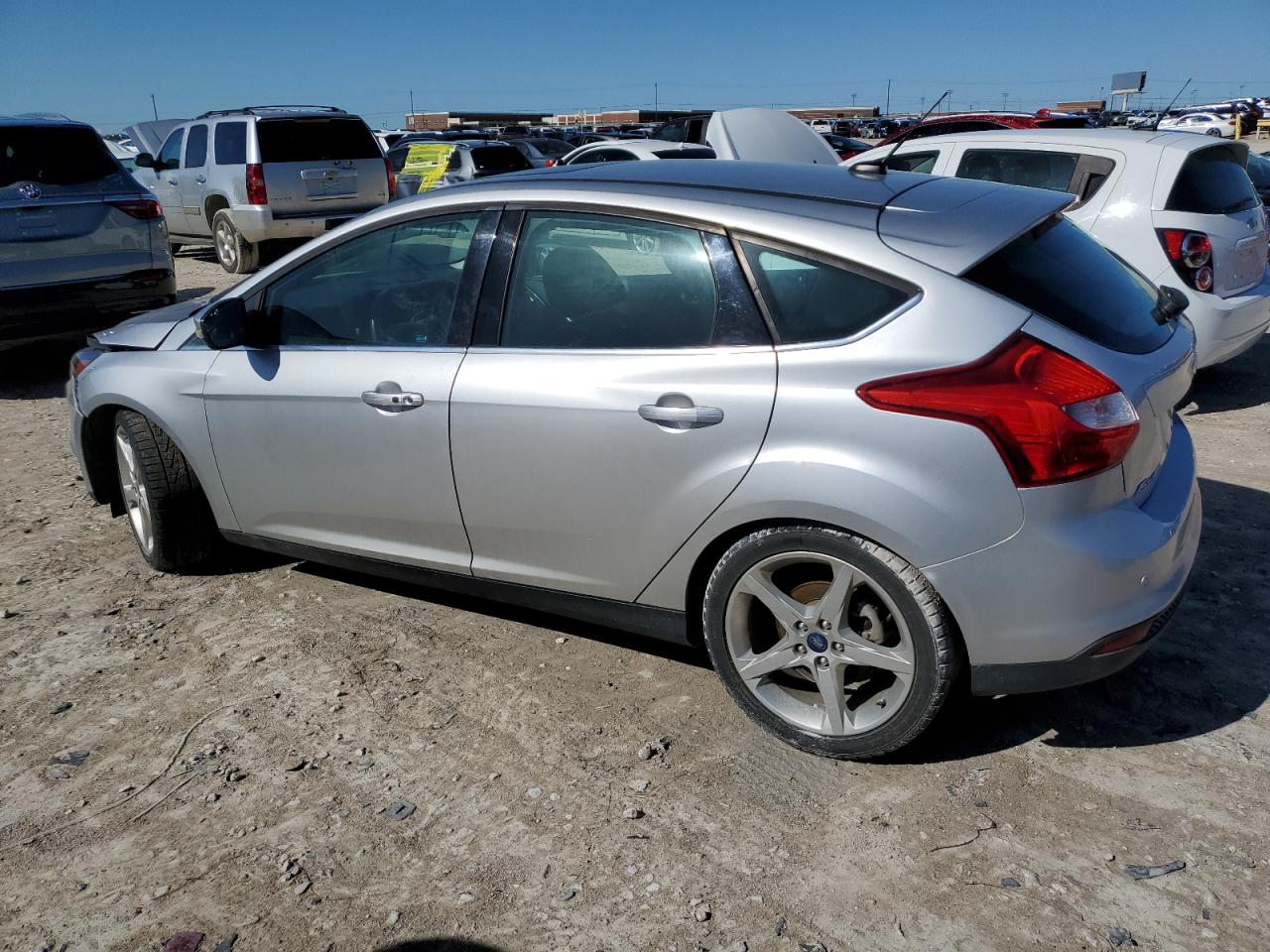 Photo 1 VIN: 1FADP3N22DL270074 - FORD FOCUS 