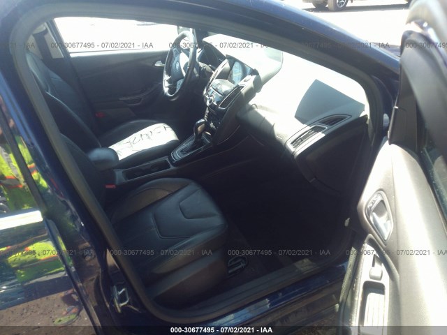 Photo 4 VIN: 1FADP3N22GL243932 - FORD FOCUS 