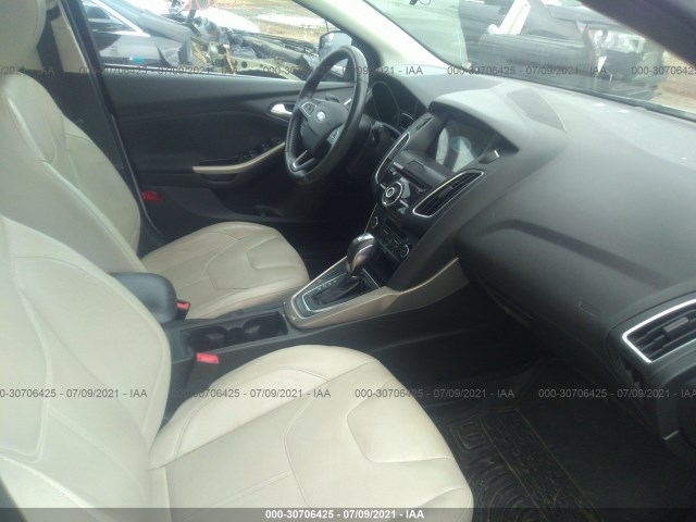 Photo 4 VIN: 1FADP3N22GL264909 - FORD FOCUS 