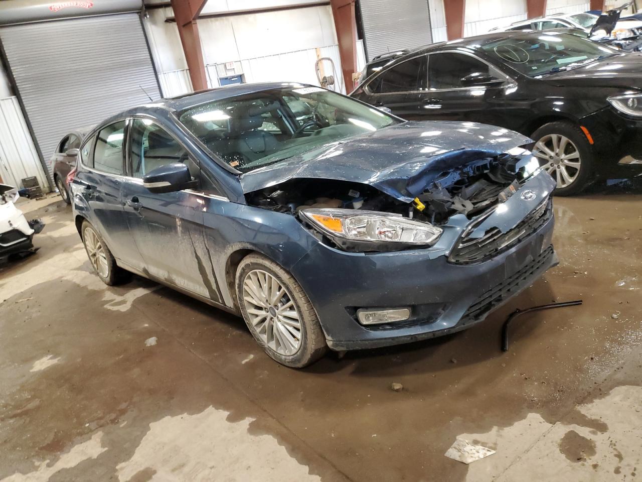 Photo 3 VIN: 1FADP3N22JL326008 - FORD FOCUS 