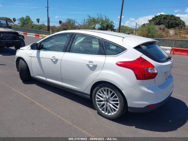 Photo 2 VIN: 1FADP3N23EL271526 - FORD FOCUS 