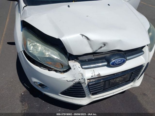 Photo 5 VIN: 1FADP3N23EL271526 - FORD FOCUS 