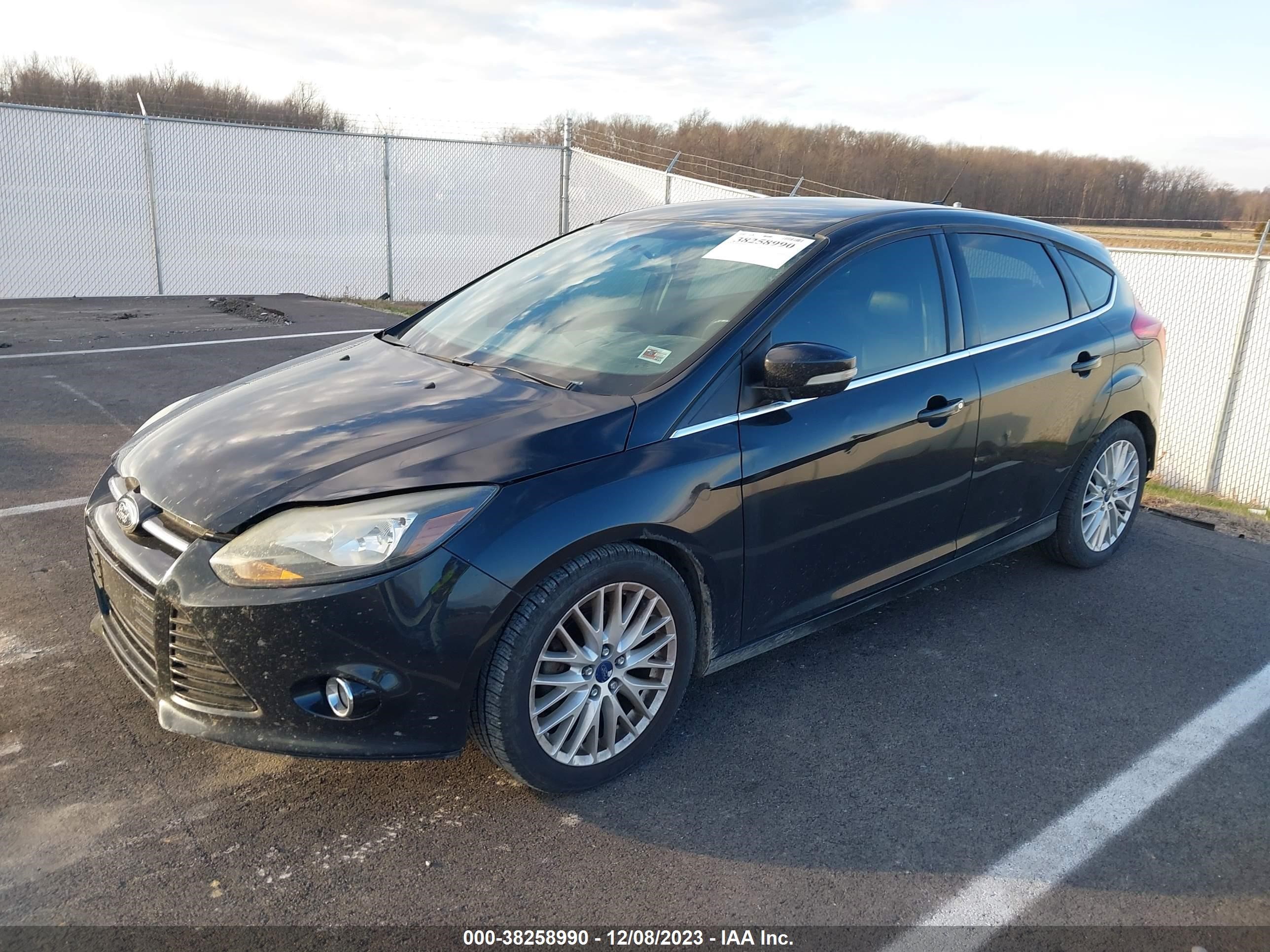 Photo 1 VIN: 1FADP3N23EL347584 - FORD FOCUS 