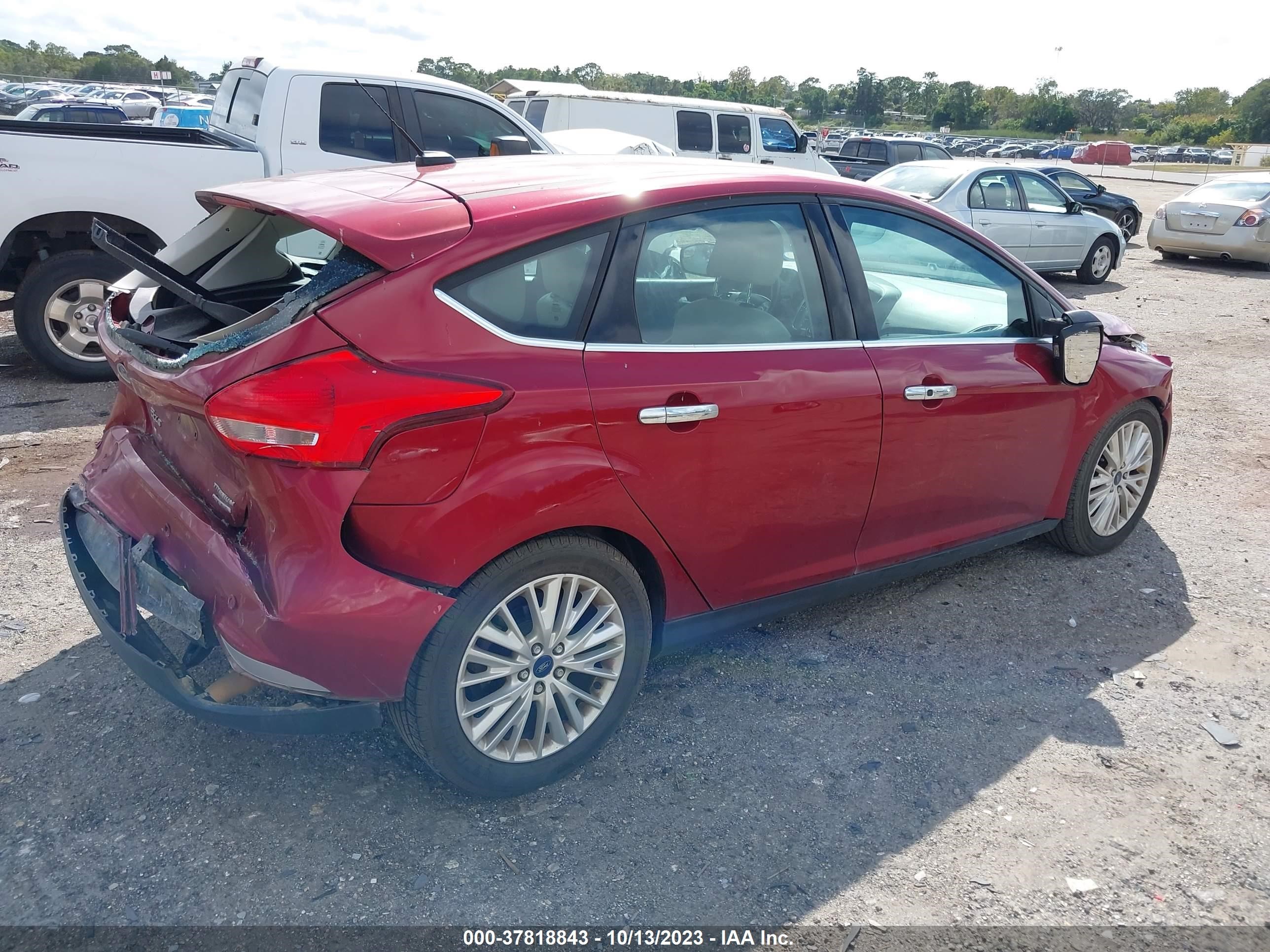 Photo 3 VIN: 1FADP3N23GL326026 - FORD FOCUS 