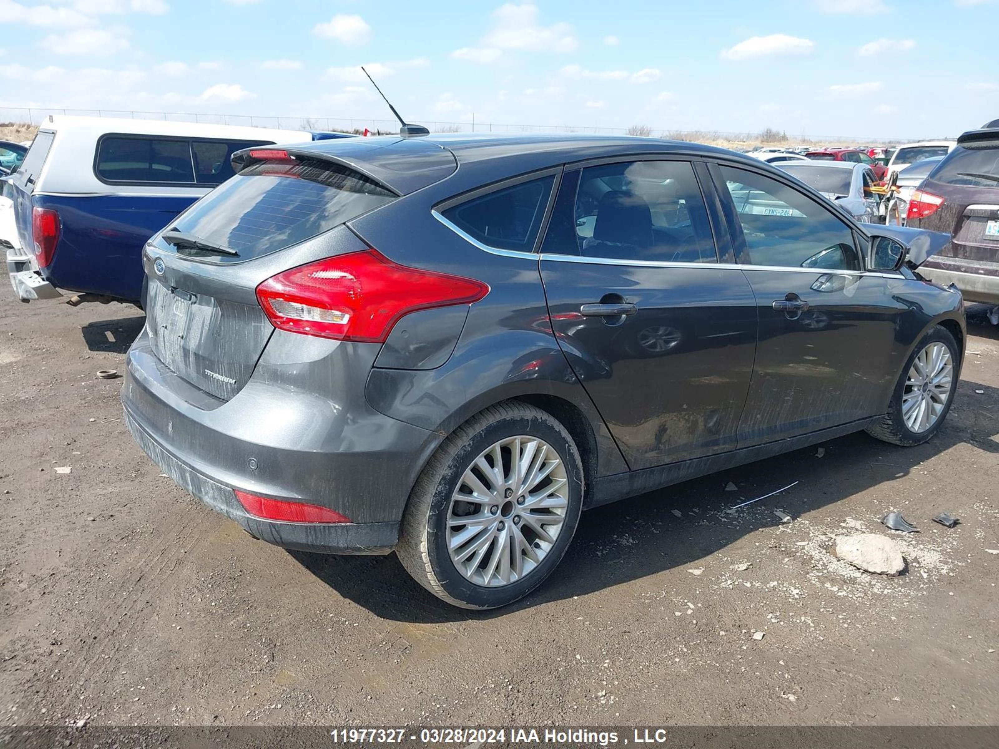 Photo 3 VIN: 1FADP3N23HL265617 - FORD FOCUS 