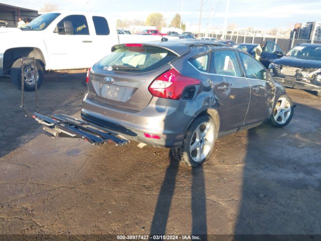 Photo 3 VIN: 1FADP3N24DL382309 - FORD FOCUS 