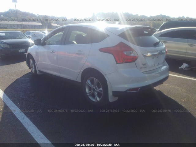 Photo 2 VIN: 1FADP3N25DL115812 - FORD FOCUS 