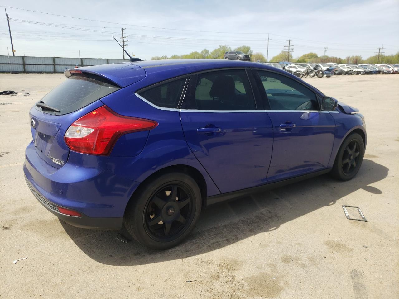 Photo 2 VIN: 1FADP3N25DL158661 - FORD FOCUS 