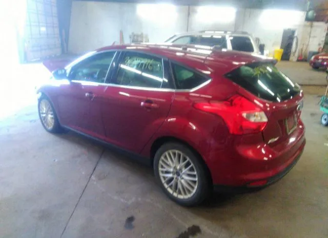 Photo 2 VIN: 1FADP3N25DL208376 - FORD FOCUS 