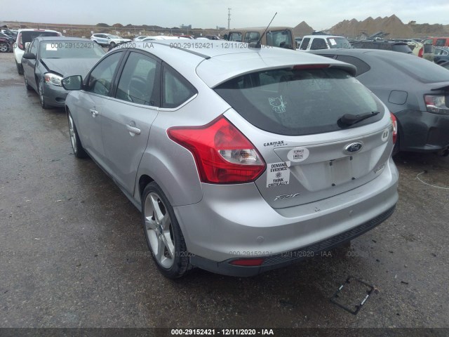 Photo 2 VIN: 1FADP3N25DL217742 - FORD FOCUS 