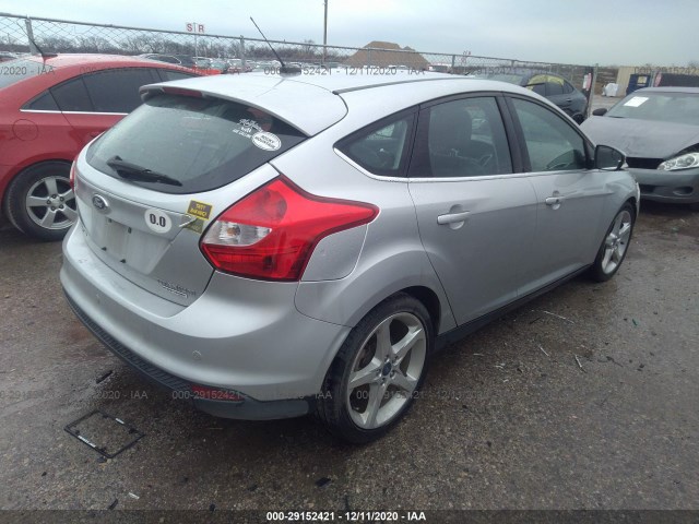 Photo 3 VIN: 1FADP3N25DL217742 - FORD FOCUS 