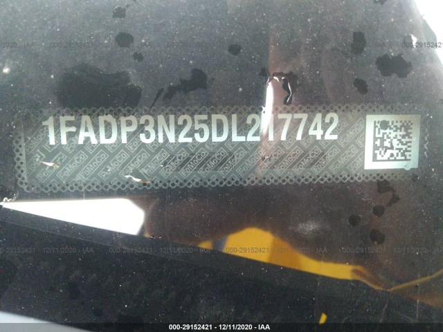 Photo 8 VIN: 1FADP3N25DL217742 - FORD FOCUS 