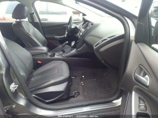 Photo 4 VIN: 1FADP3N25EL303540 - FORD FOCUS 