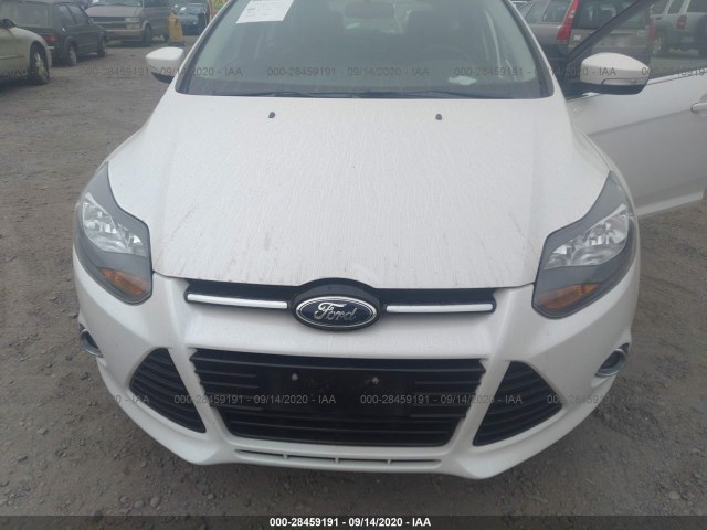 Photo 5 VIN: 1FADP3N25EL375676 - FORD FOCUS 