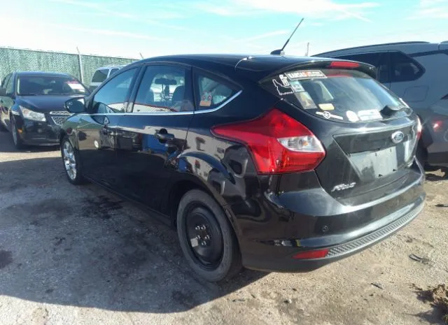 Photo 2 VIN: 1FADP3N25EL398858 - FORD FOCUS 