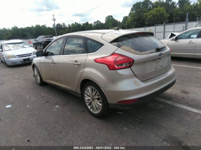 Photo 2 VIN: 1FADP3N25HL264842 - FORD FOCUS 