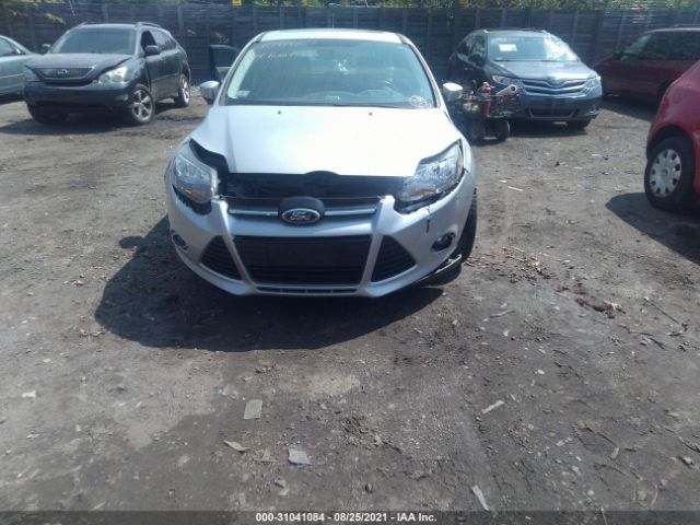 Photo 5 VIN: 1FADP3N26EL164423 - FORD FOCUS 