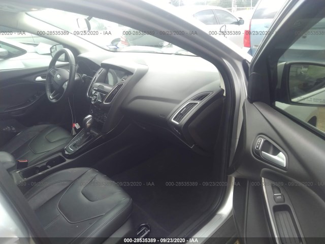 Photo 4 VIN: 1FADP3N26HL320576 - FORD FOCUS 