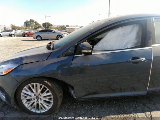 Photo 5 VIN: 1FADP3N26JL223951 - FORD FOCUS 