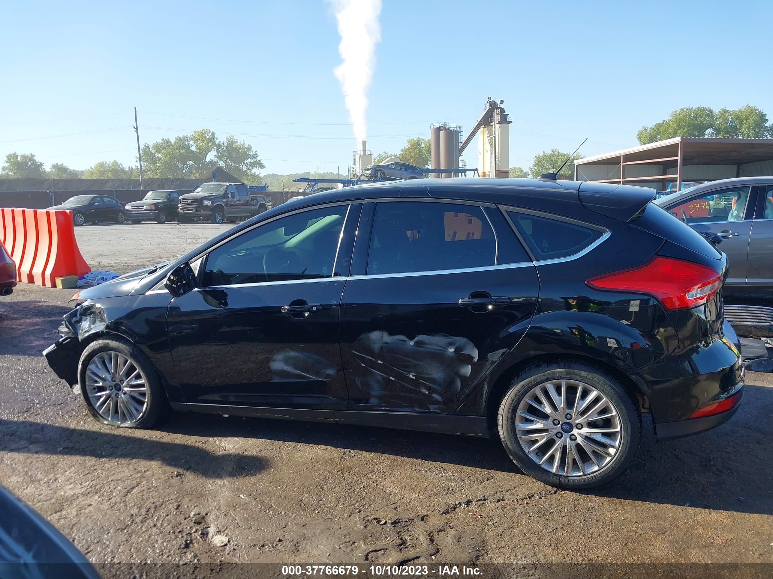 Photo 14 VIN: 1FADP3N27HL214413 - FORD FOCUS 