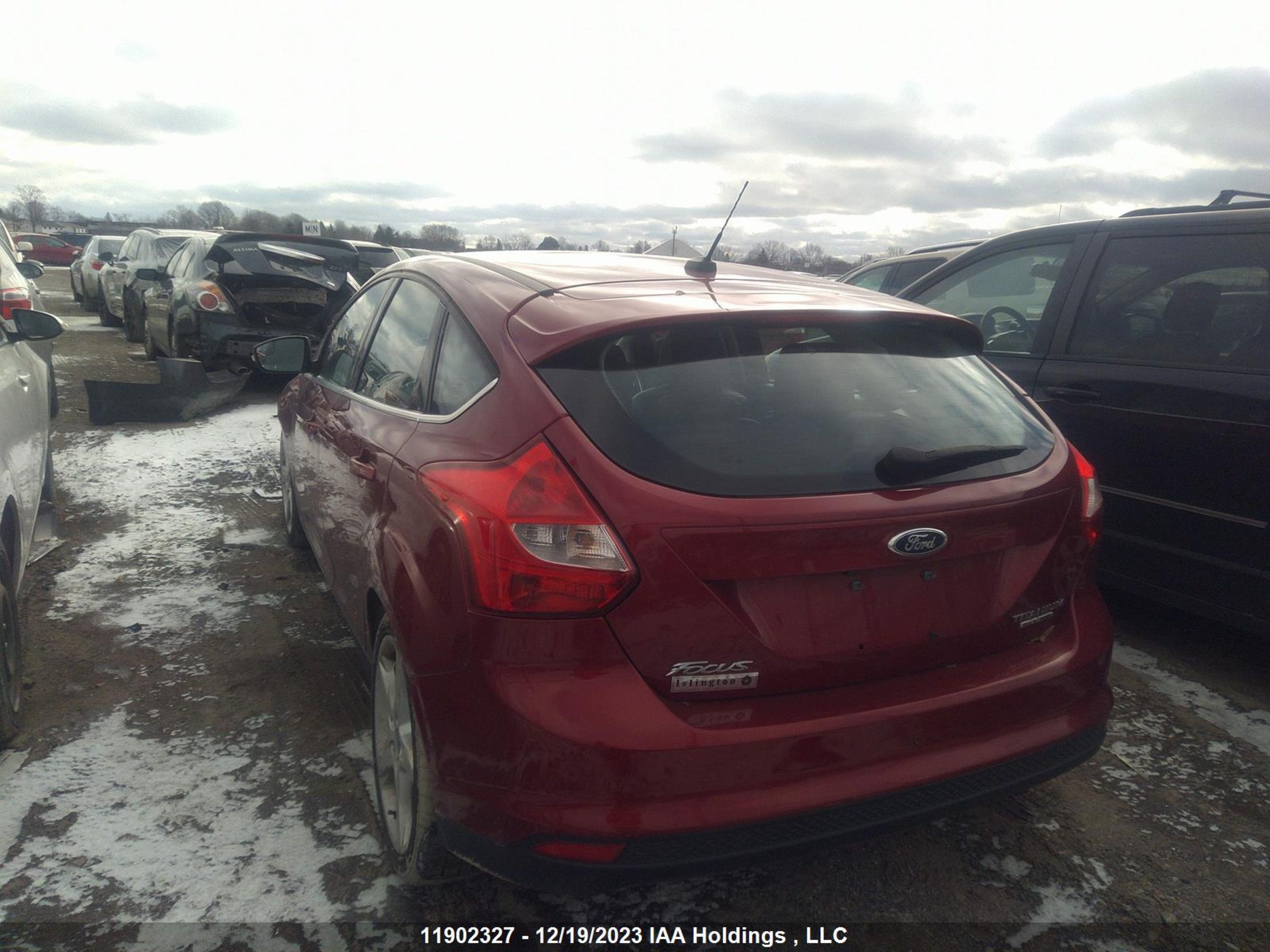 Photo 2 VIN: 1FADP3N28DL172845 - FORD FOCUS 