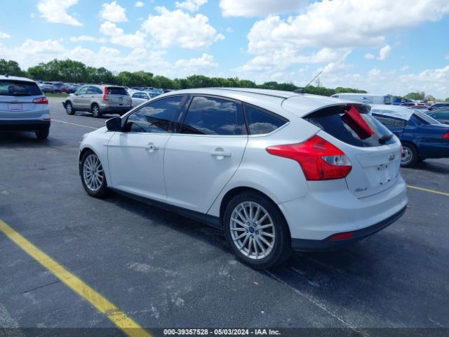 Photo 2 VIN: 1FADP3N28DL180296 - FORD FOCUS 