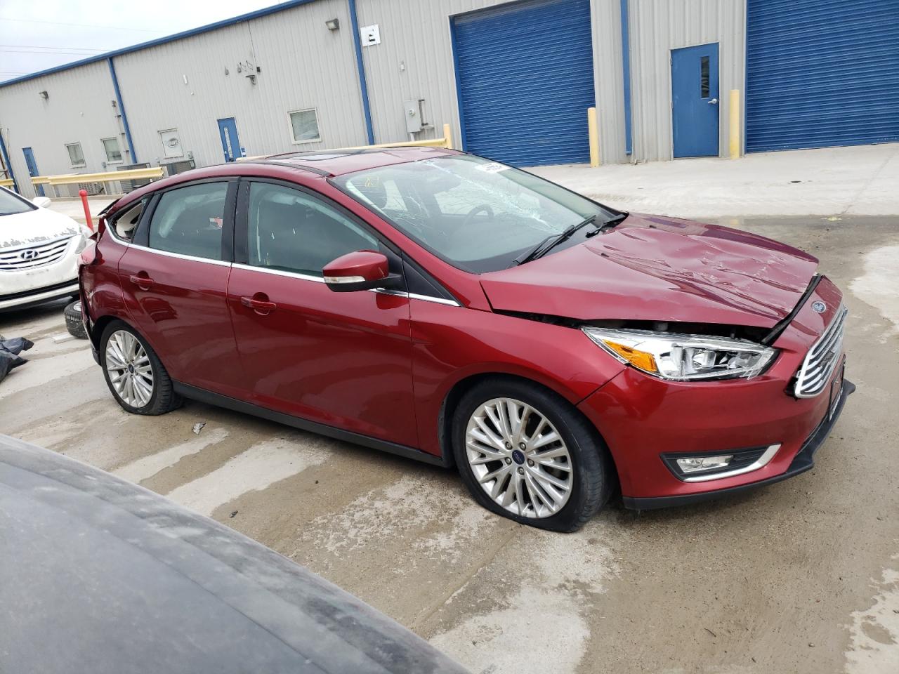 Photo 3 VIN: 1FADP3N28GL331271 - FORD FOCUS 