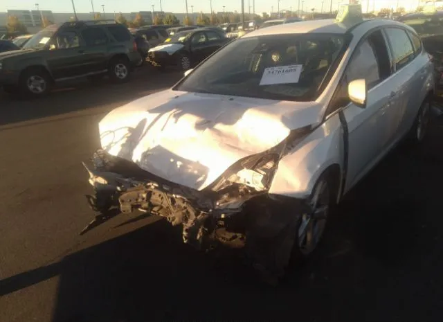 Photo 5 VIN: 1FADP3N28GL362911 - FORD FOCUS 