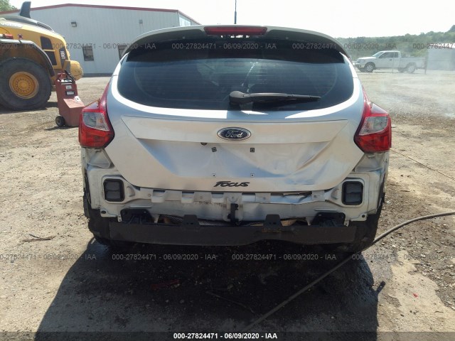 Photo 5 VIN: 1FADP3N29EL342115 - FORD FOCUS 