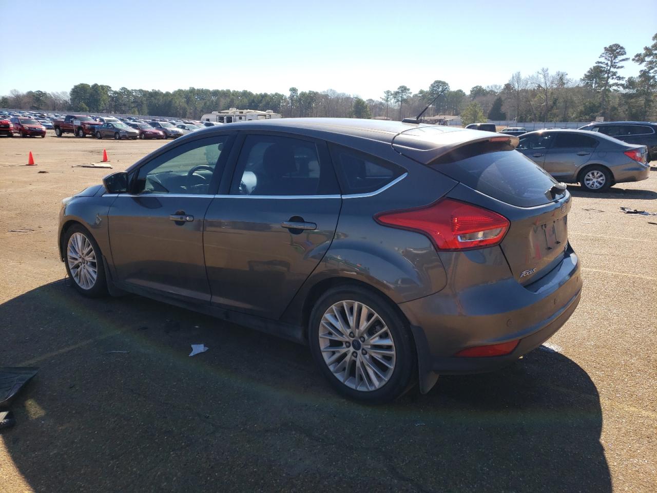 Photo 1 VIN: 1FADP3N29GL258024 - FORD FOCUS 