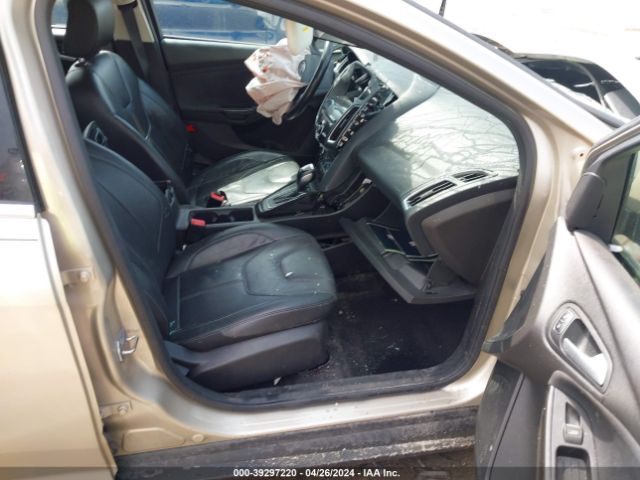 Photo 4 VIN: 1FADP3N29JL229601 - FORD FOCUS 