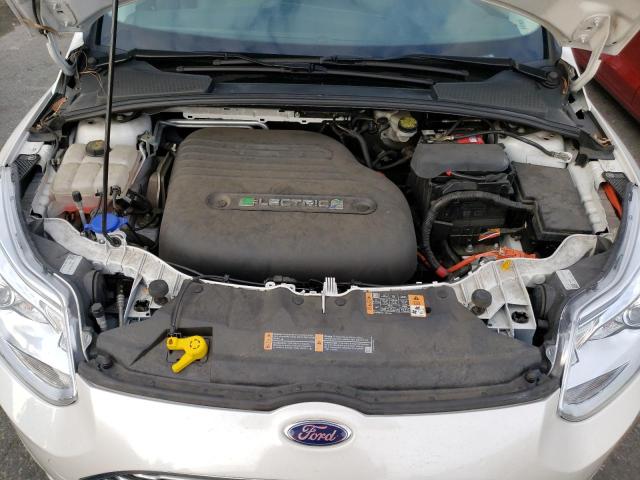 Photo 10 VIN: 1FADP3R46EL374421 - FORD FOCUS 