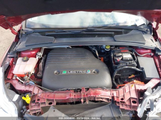 Photo 9 VIN: 1FADP3R48FL344094 - FORD FOCUS 