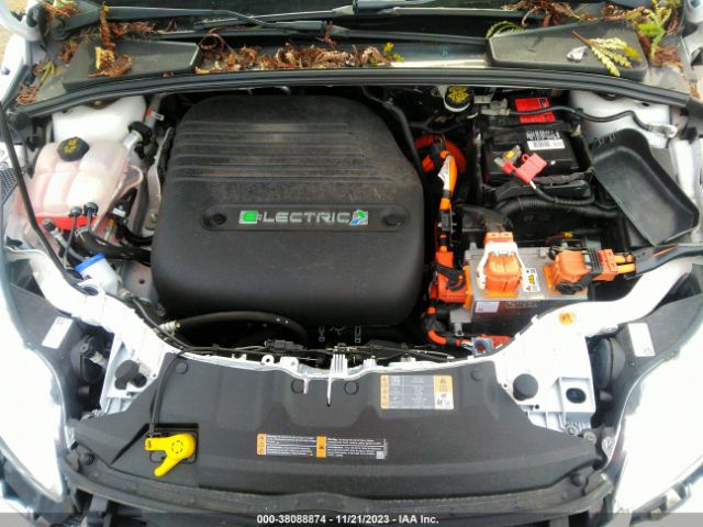 Photo 9 VIN: 1FADP3R49HL325475 - FORD FOCUS ELECTRIC 