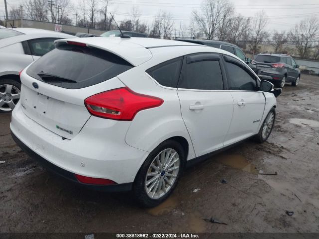 Photo 3 VIN: 1FADP3R4XHL224395 - FORD FOCUS ELECTRIC 