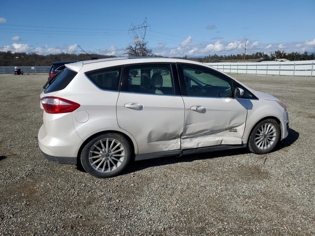 Photo 2 VIN: 1FADP5CU5DL553620 - FORD C-MAX 