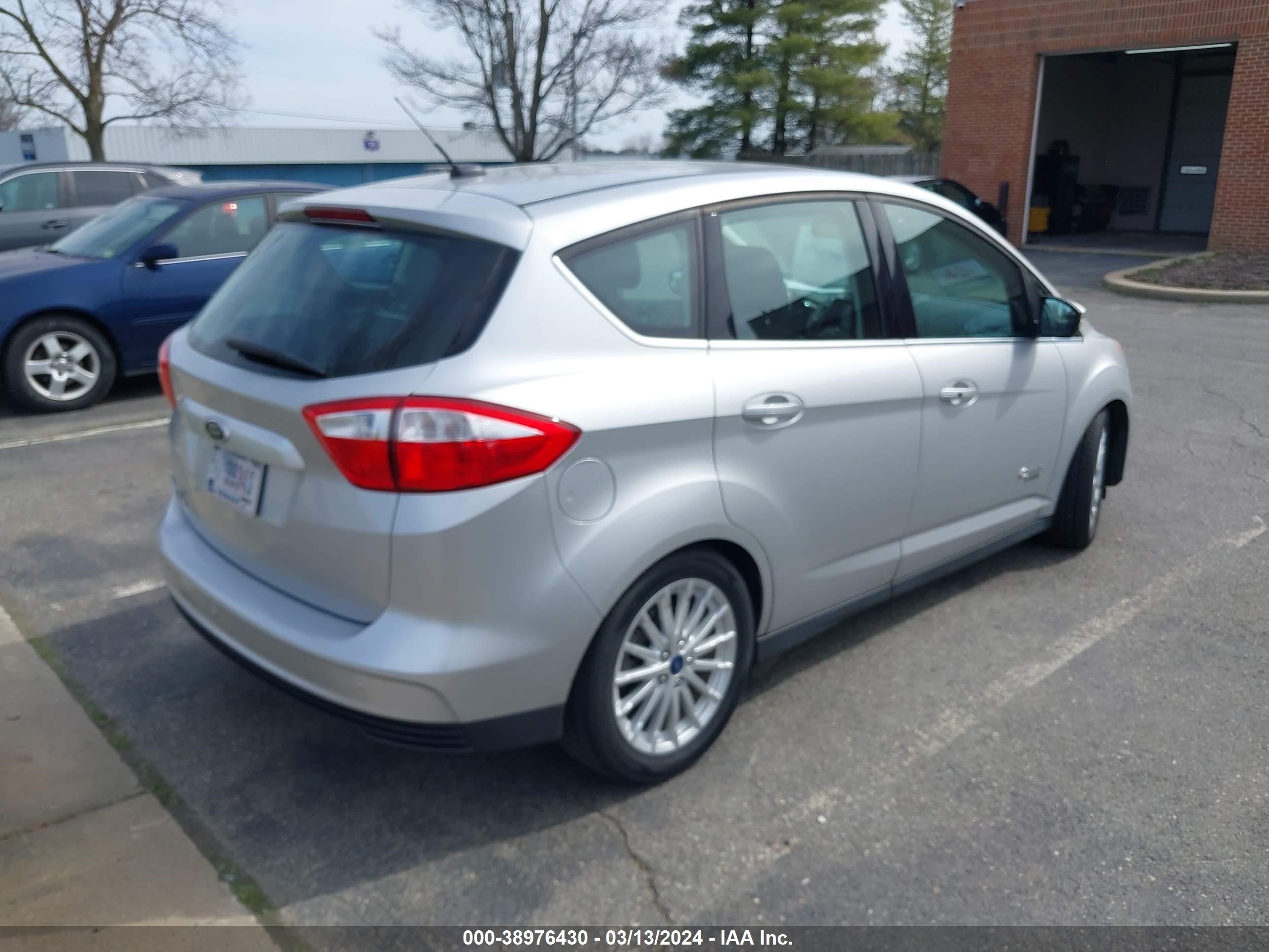 Photo 3 VIN: 1FADP5CU5GL110114 - FORD C-MAX 