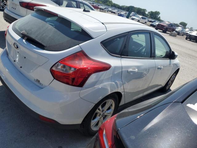 Photo 2 VIN: 1FADPJK20DL219323 - FORD FOCUS SE 