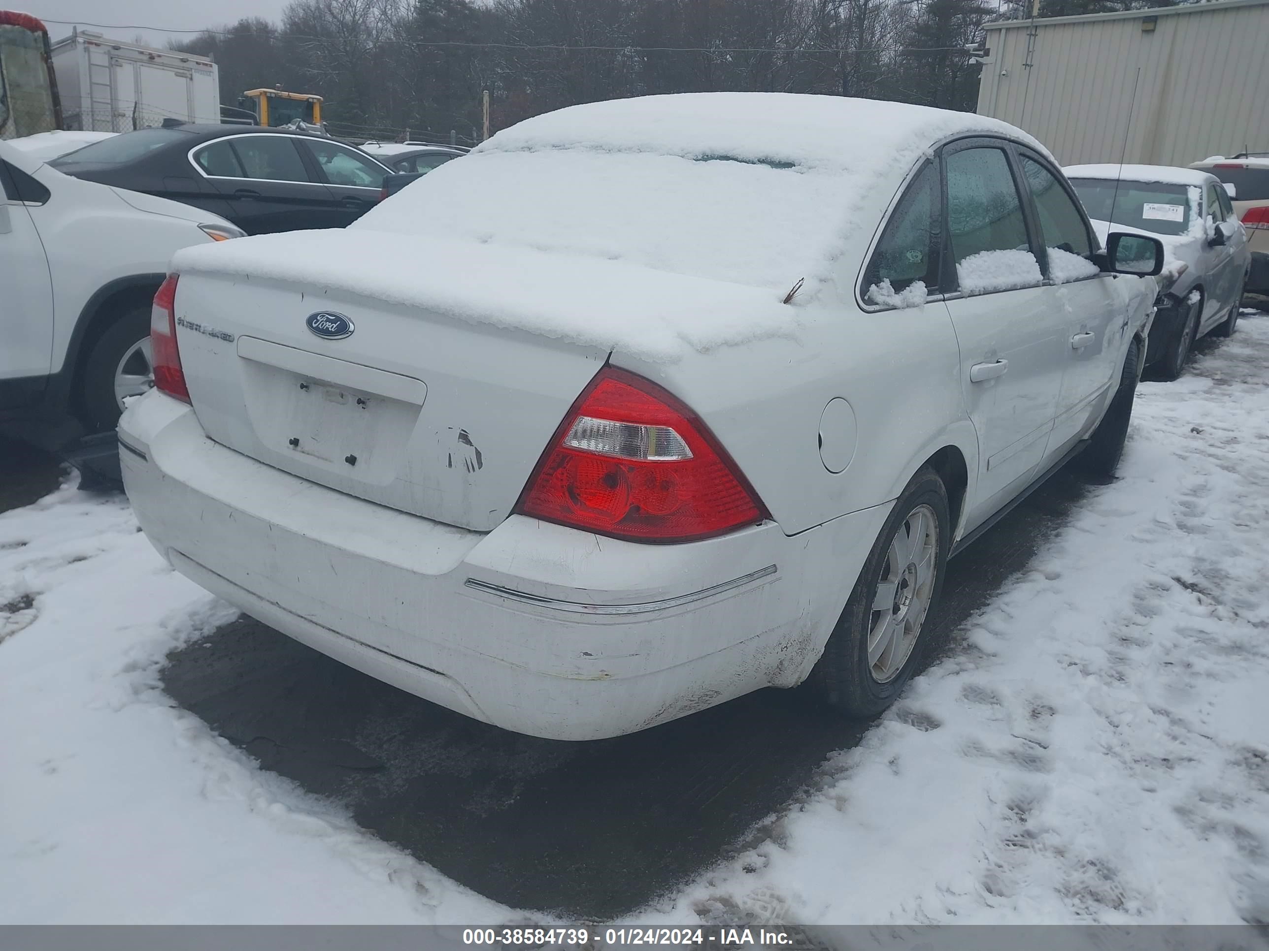 Photo 3 VIN: 1FAFP23105G157814 - FORD FIVE HUNDRED 