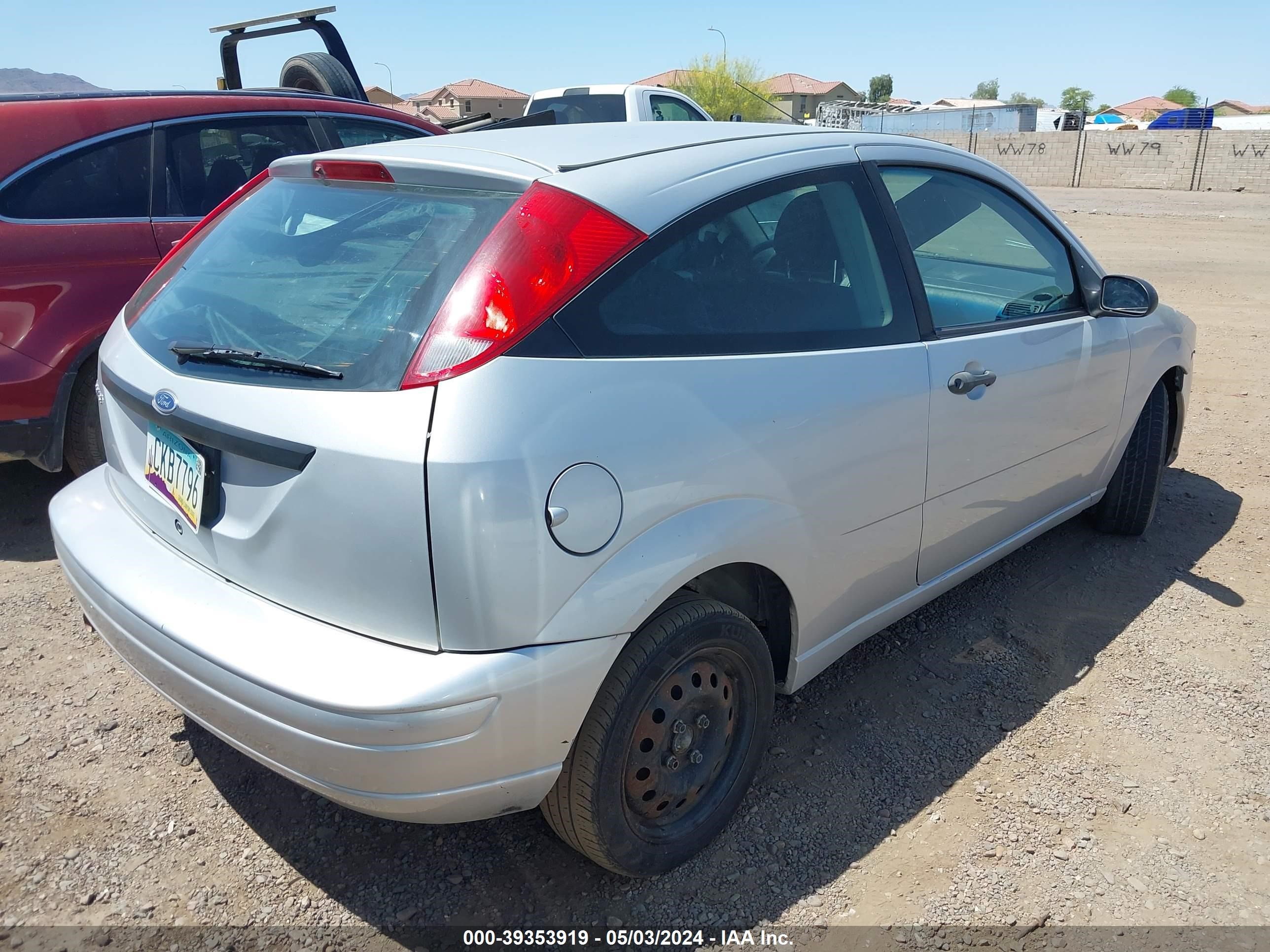 Photo 3 VIN: 1FAFP31N57W328058 - FORD FOCUS 