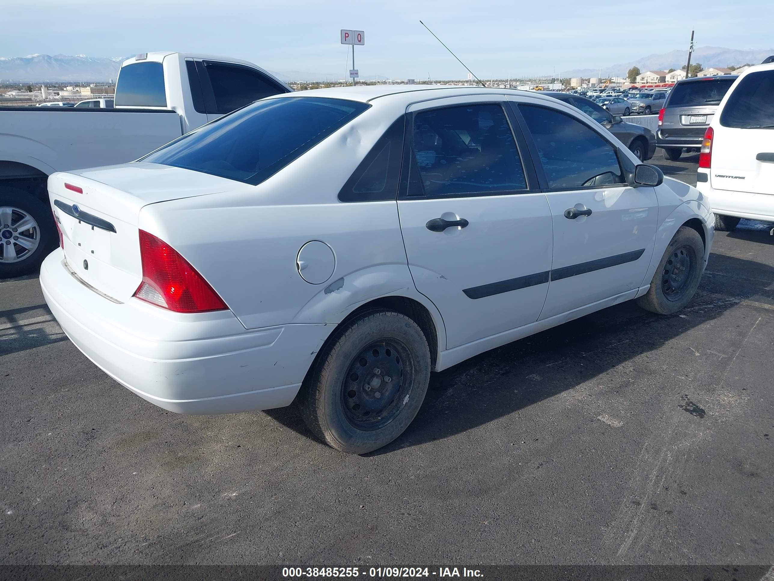 Photo 3 VIN: 1FAFP33P13W126522 - FORD FOCUS 