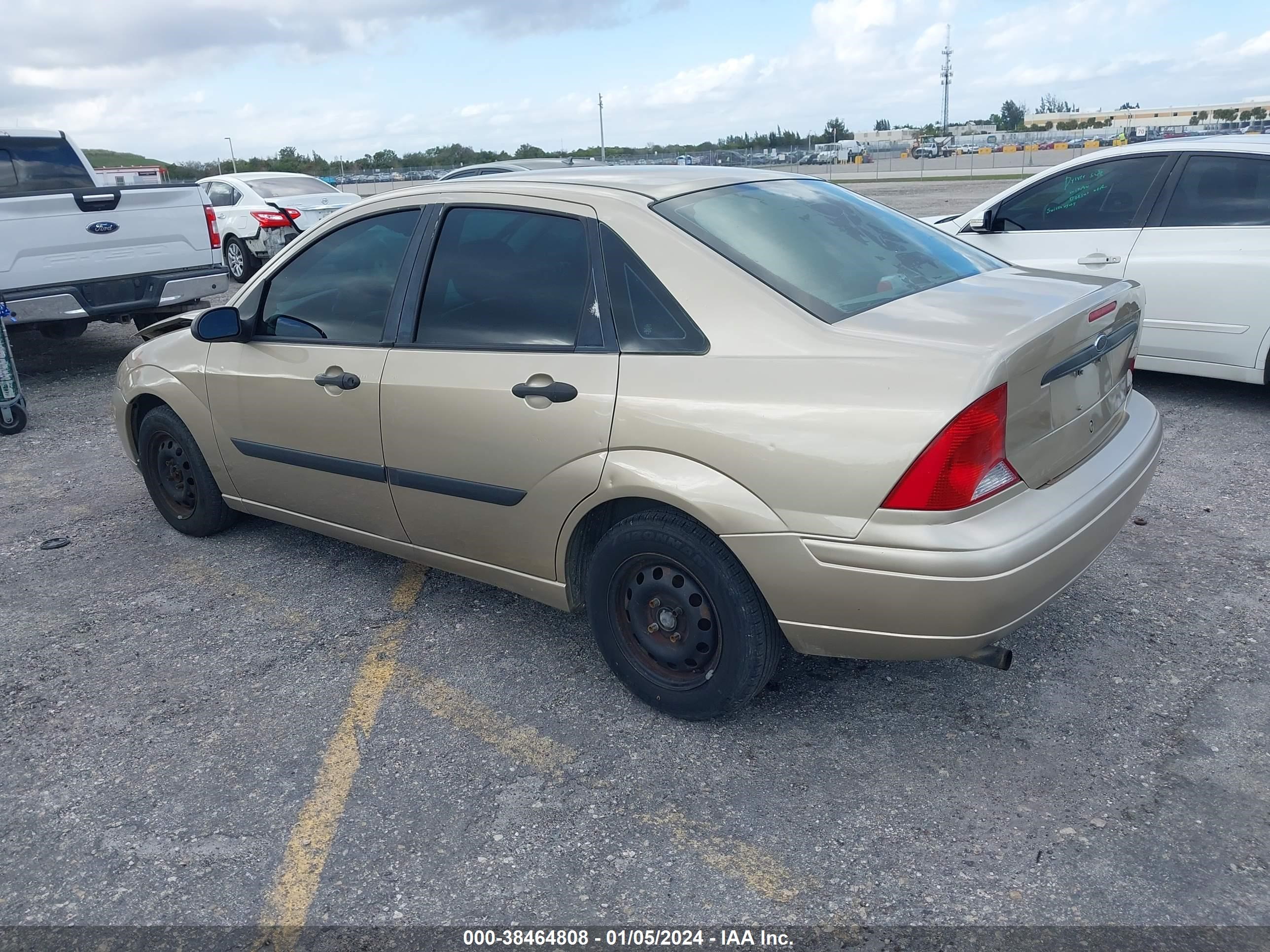 Photo 2 VIN: 1FAFP33P22W160323 - FORD FOCUS 