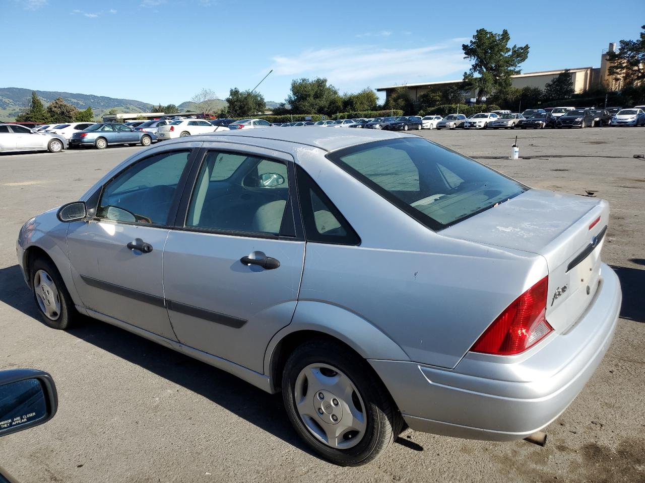 Photo 1 VIN: 1FAFP33P92W272410 - FORD FOCUS 