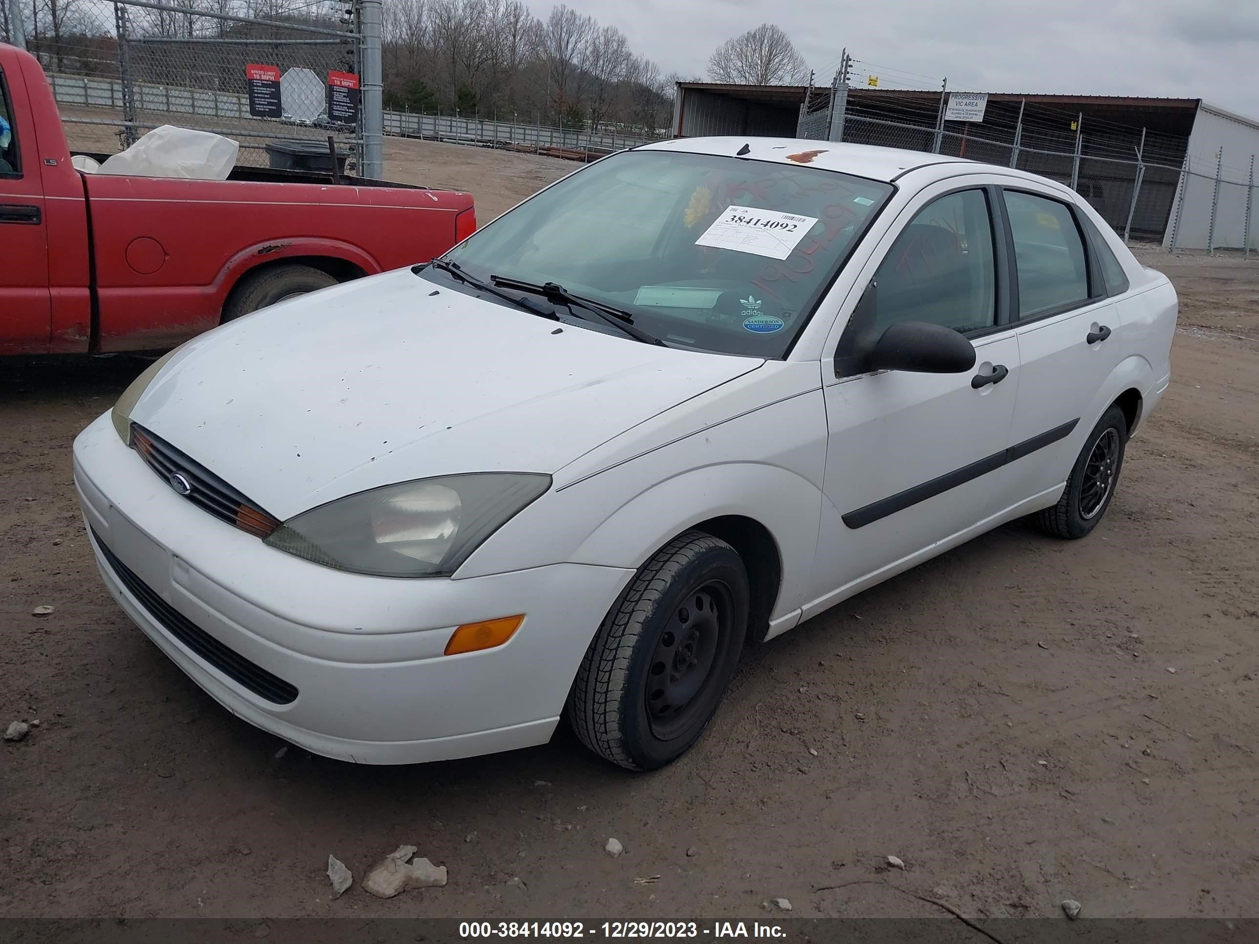 Photo 1 VIN: 1FAFP33PX4W190429 - FORD FOCUS 